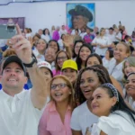 Gaby selfie en el Frente Femenino oct 2023 copia